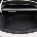 Ford Fusion 2020 білий автомобіль для оренди