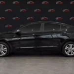 Hyundai Elantra 2020 чорний вигляд ззаду