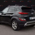 Оренда чорного Hyundai Kona 2022 вигляд спереду