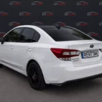 Subaru Impreza 2017 білий вигляд ззаду
