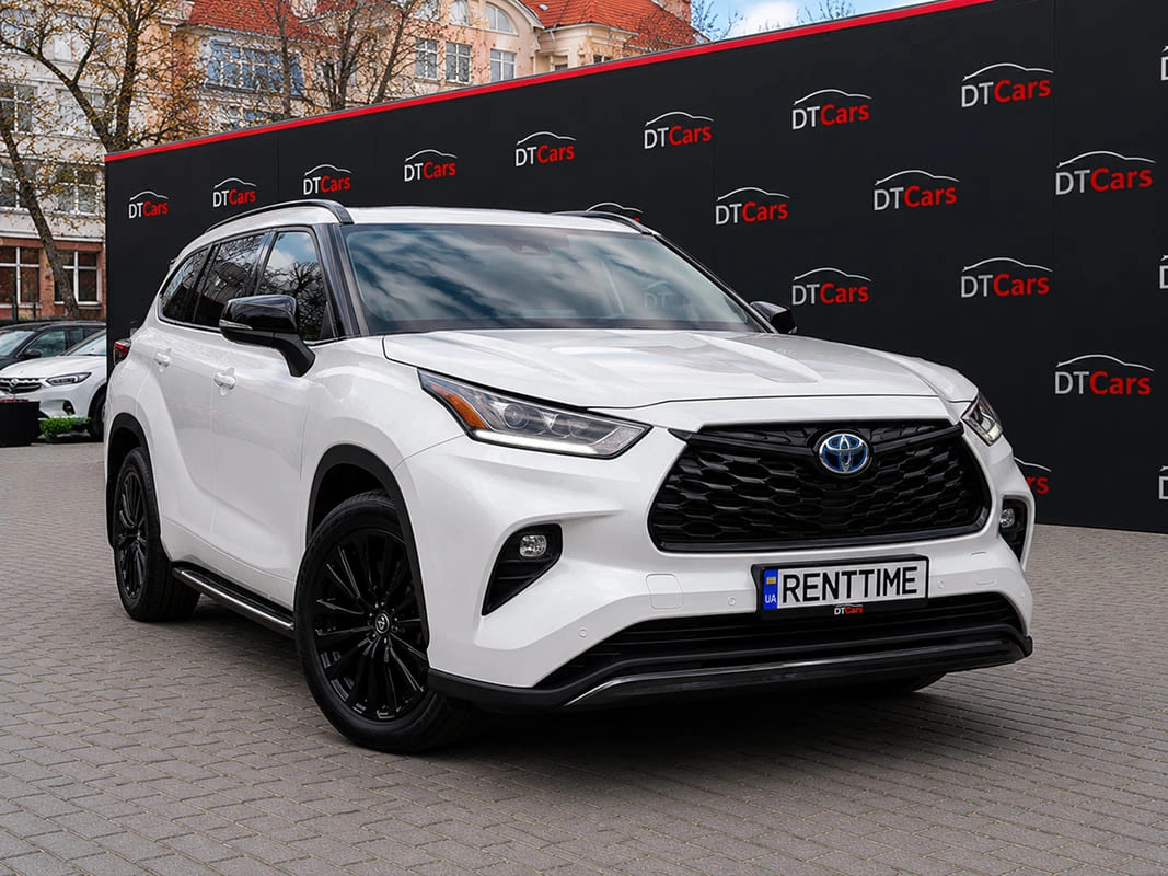 Toyota Highlander 2021 білий для прокату в Києві