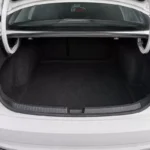 Volkswagen Jetta 2020 білий автомобіль для оренди