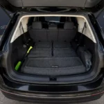 Volkswagen Tiguan 2019 чорний автомобіль для оренди